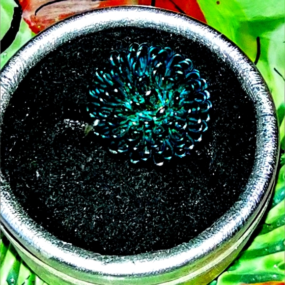 Green Wire Dome Ring - Picture 5 of 16